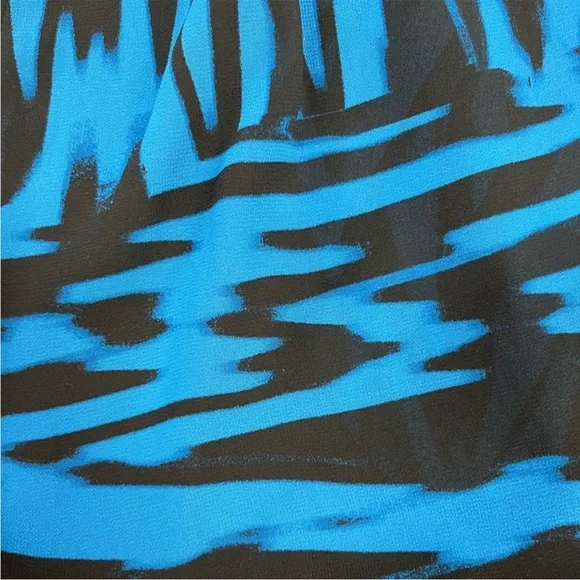 BB Dakota Blue and Black Abstract Print 
Dress 6 - Picture 7 of 9